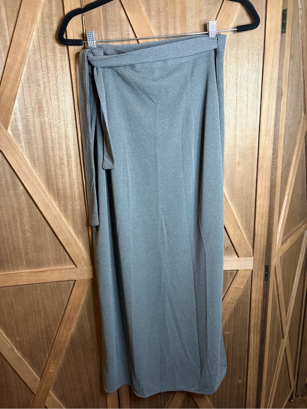 ACCOMPLICE Classic Gray Wrap Maxi Skirt SIZE LARGE - Picture 7 of 8
